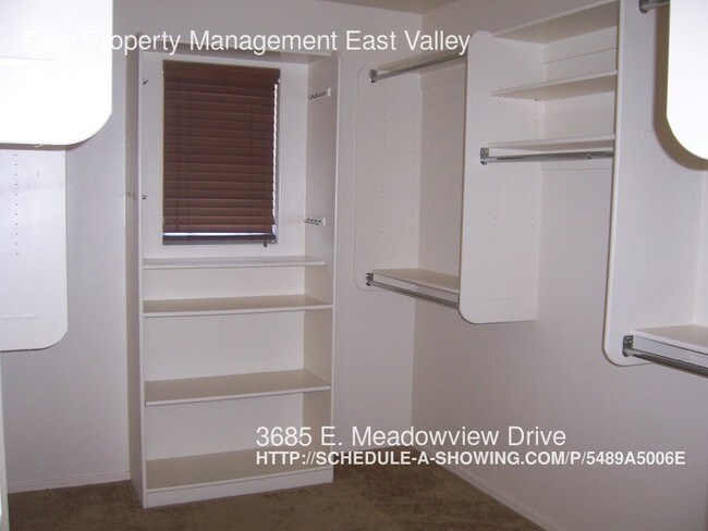 Foto del edificio - 3685 E Meadowview Dr