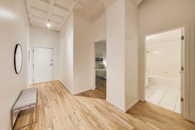 Building Photo - 1307 S Wabash Ave