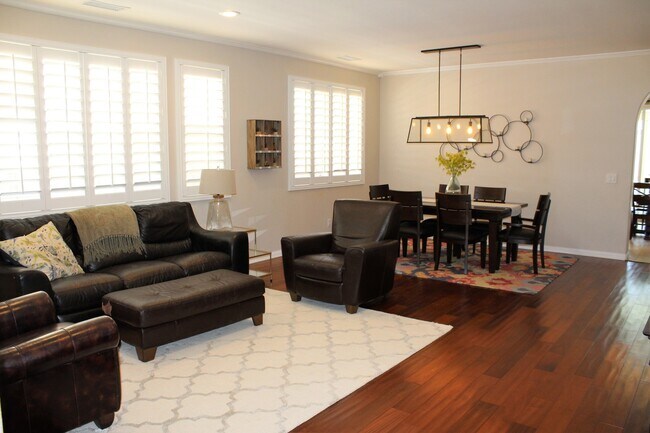 Building Photo - Beautiful 4 Bed 2.5 Ba, Single Story Pool Home with RV/Boat Parking