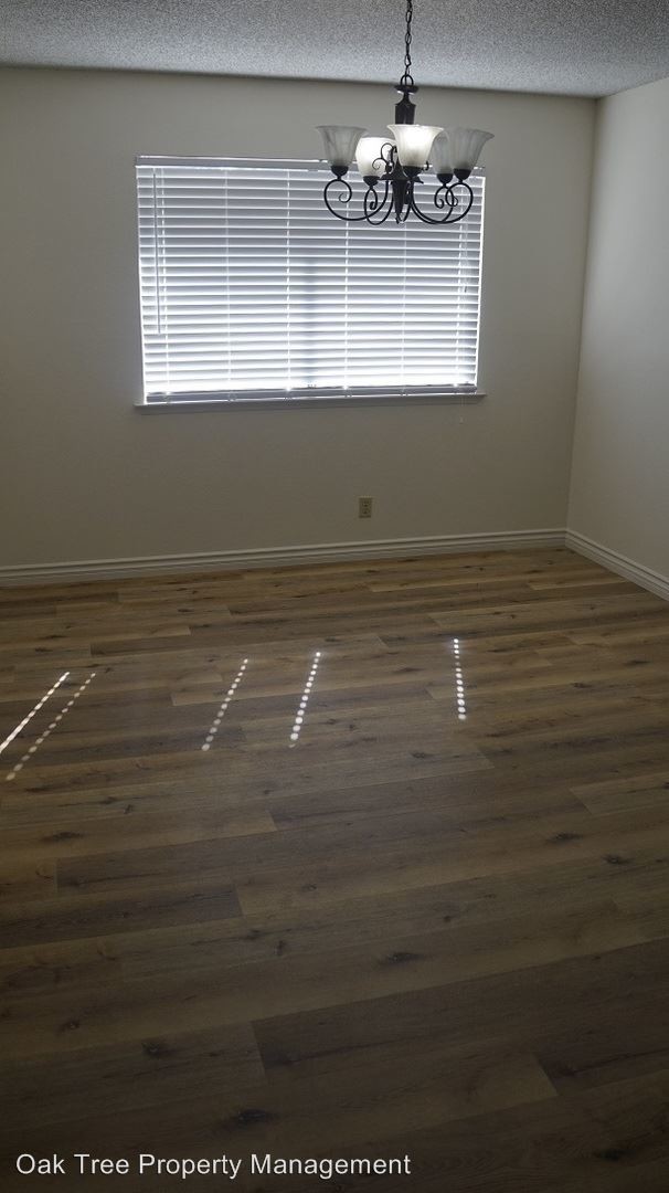 Foto del edificio - 4 br, 3 bath House - 762 W. Menlo Ave.