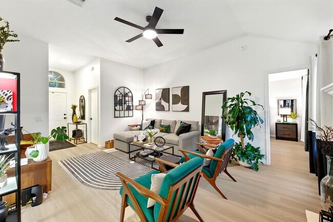 Foto del edificio - 14510 Oliphant St