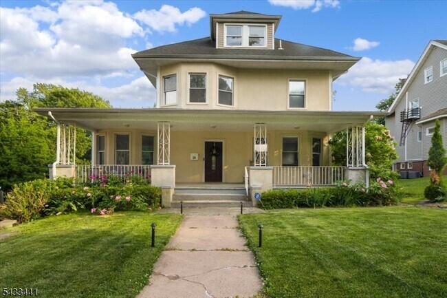 Foto del edificio - 28 Hazelwood Rd