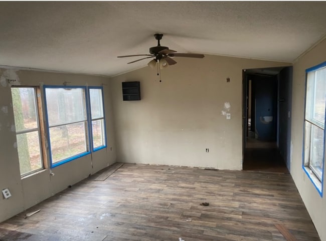 Building Photo - 120 Wilderness Park