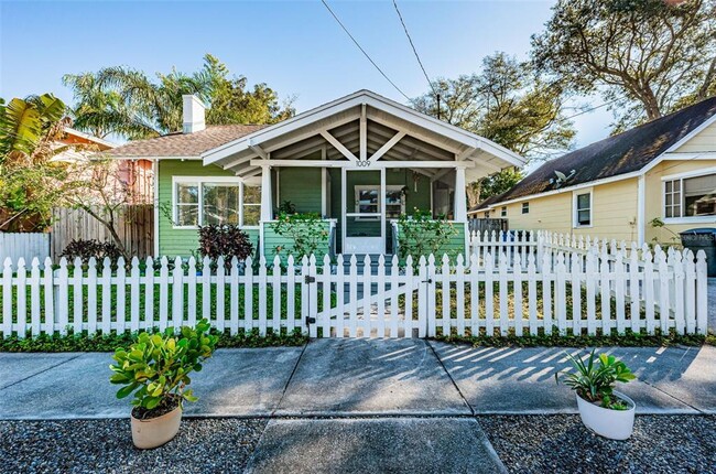 Building Photo - 1009 8th St N