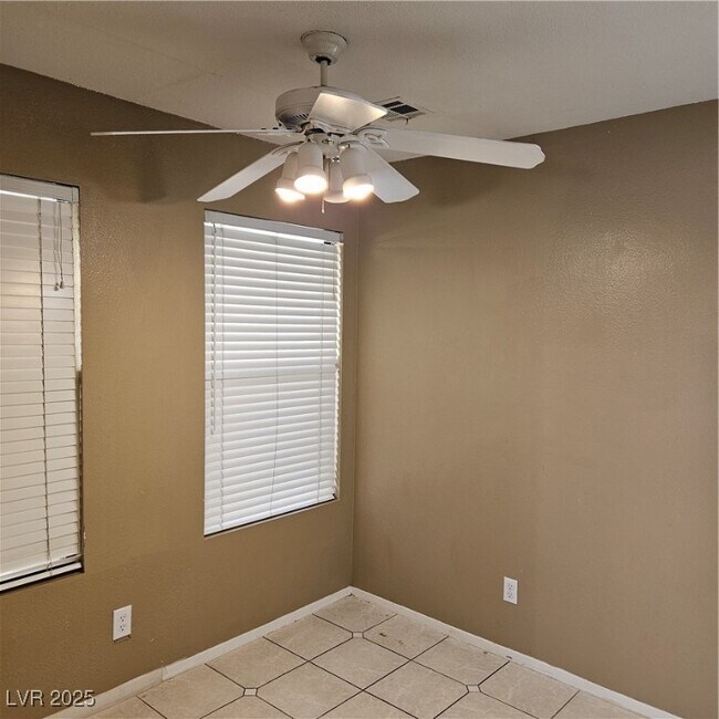 Foto del edificio - 9516 Wooden Pier Way