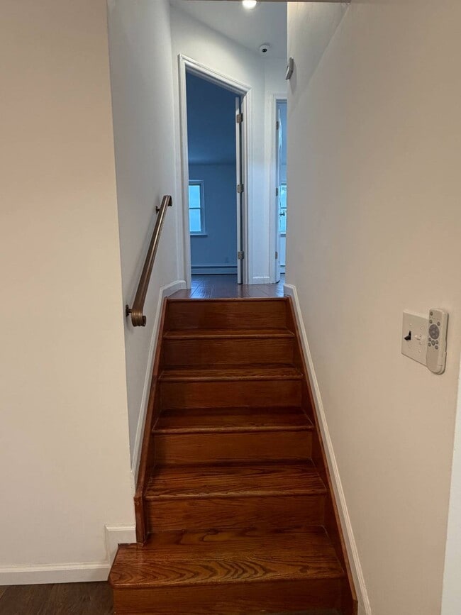 Building Photo - 1760-1760 60th St