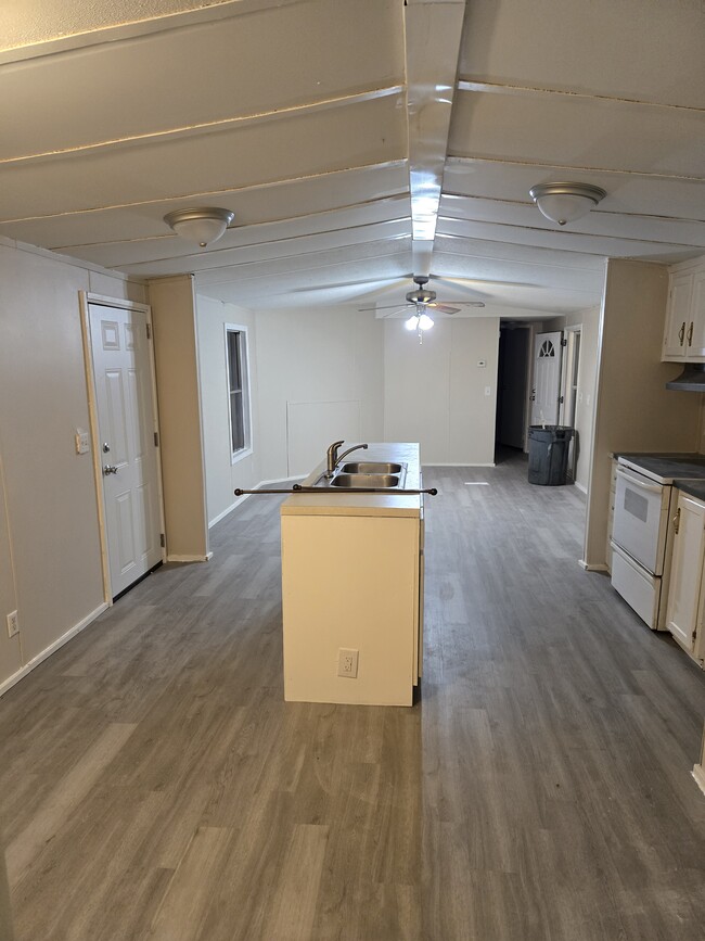 Building Photo - 1066 AL-14