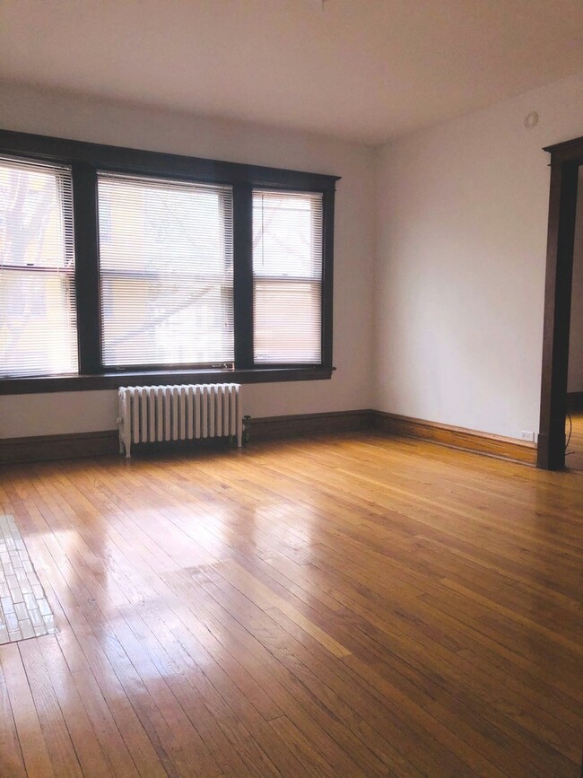 Building Photo - 3611 N Seeley Ave