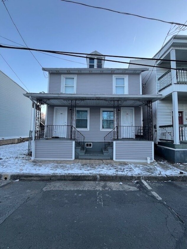 Primary Photo - 3 bedroom 1 bathroom