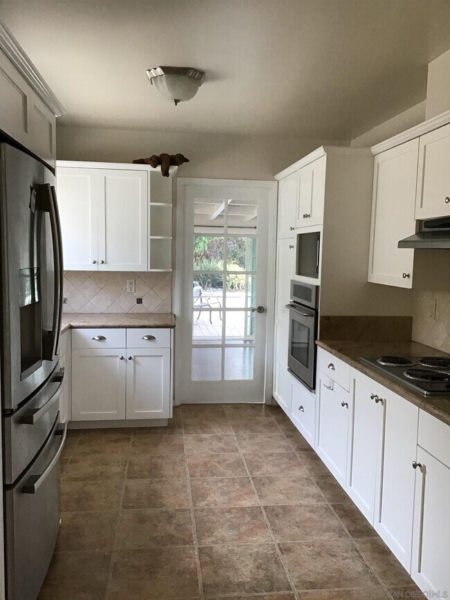 Foto del edificio - 2268 Finch Ln