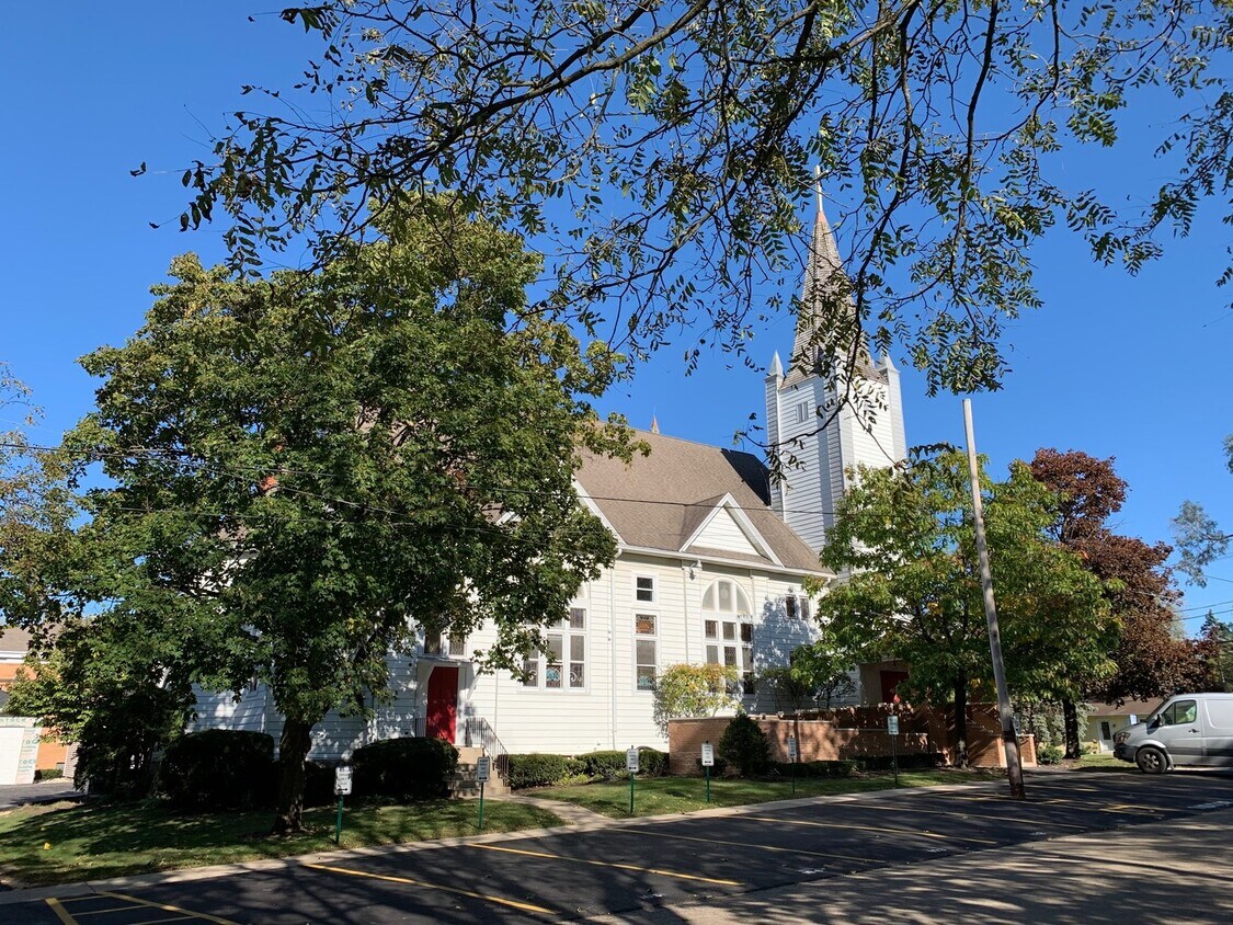 Primary Photo - 178 McHenry Ave