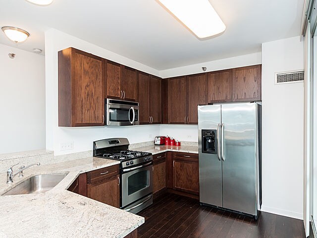 Foto del edificio - 757 N Orleans St