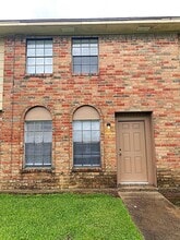 Building Photo - 2700 N 16th St