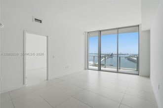 Building Photo - 1400 Biscayne Blvd