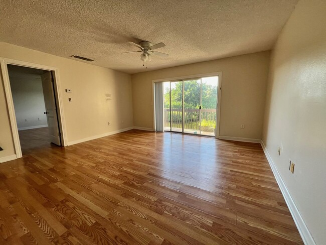 Foto del edificio - 1 bed 1 bath condo close to downtown Sarasota