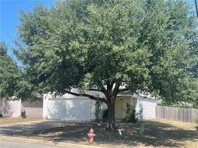 Building Photo - 3414 Crownover St