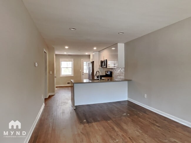 Building Photo - 224 Buchanan Terrace