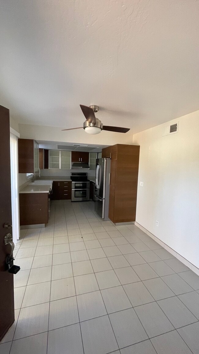 Building Photo - Patio Home Near Downtown Tempe