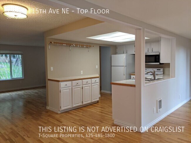 Building Photo - Reduced Price for 3-BEDROOM TOP FLOOR DUPL...
