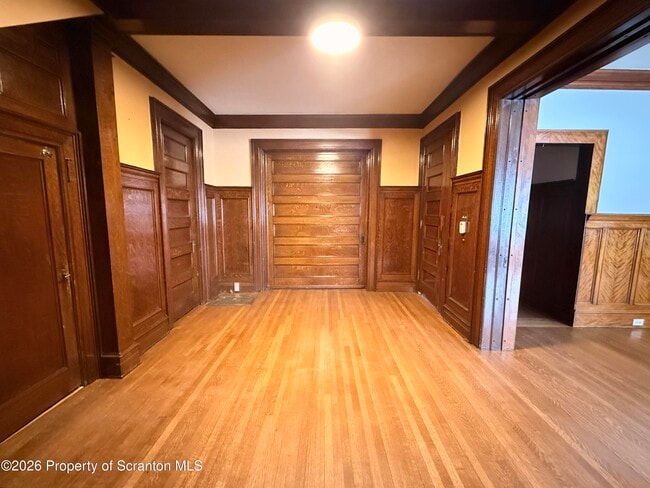 Building Photo - 629 Clay Ave