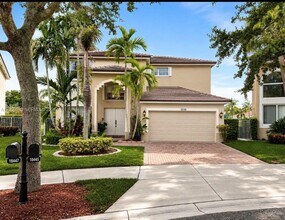 Building Photo - 16445 Sapphire Pl