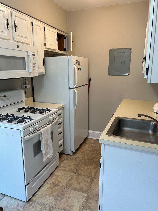 Foto del edificio - One Bedroom Apartment in Palisades NW Incl...