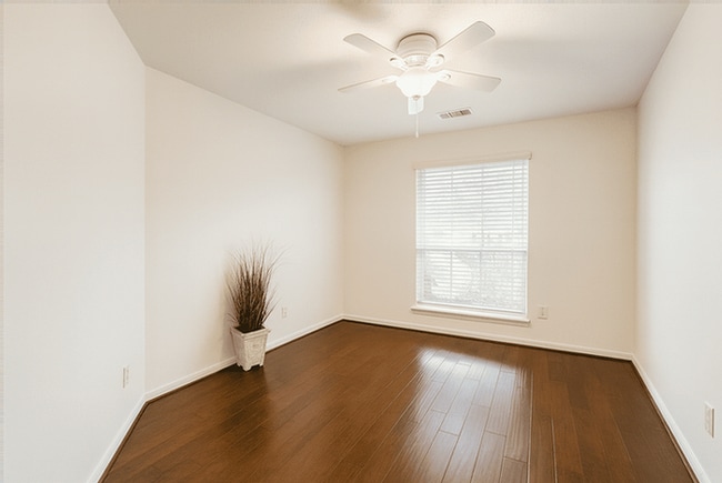 Foto del edificio - 15615 Lost Maples Dr