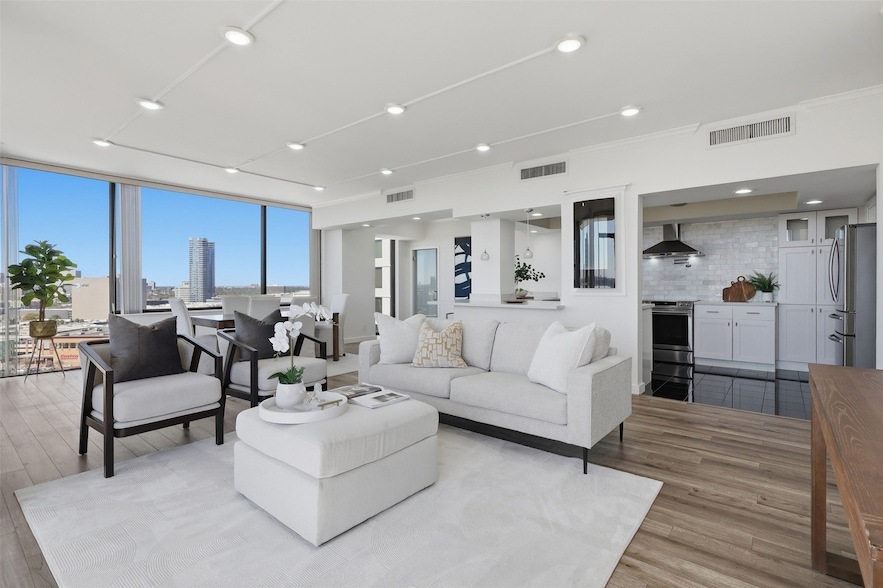 Photo - 15 Greenway Plaza Unit 19F