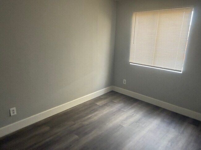 Foto del edificio - 6711 W Osborn Rd