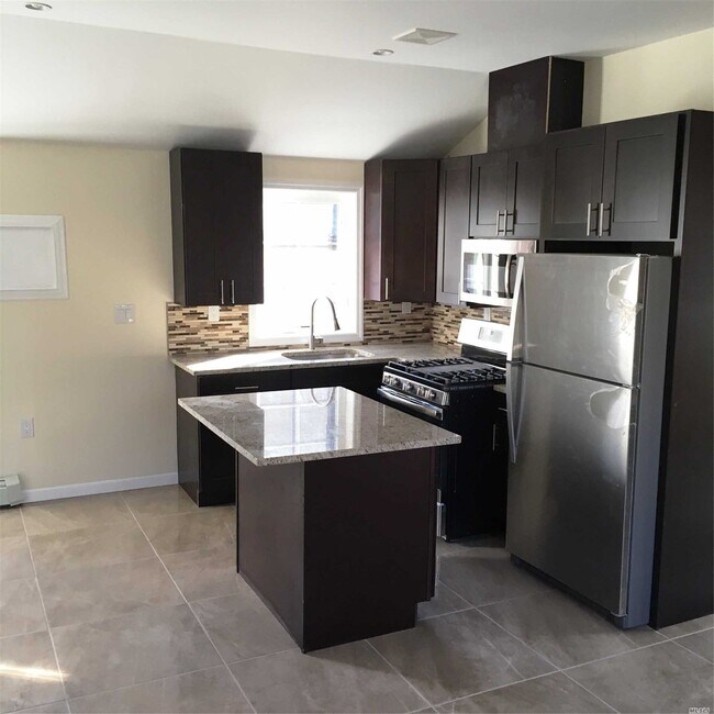 Foto del edificio - 92-61-92222 222nd St