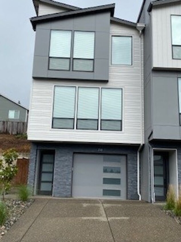 Foto principal - Welcome to the Beautiful Modern Townhome i...