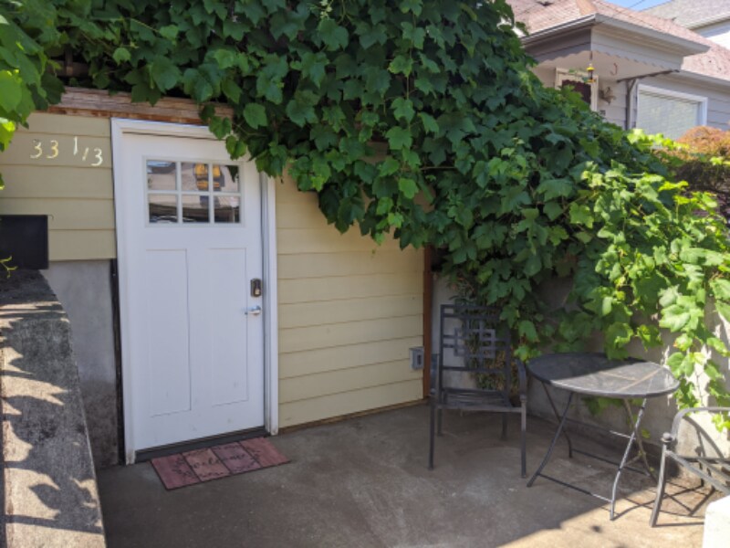 Primary Photo - 33 SE 55th Ave