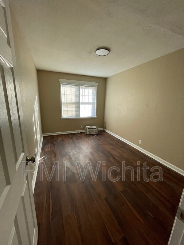 Foto del edificio - 2548 N Wellington Pl