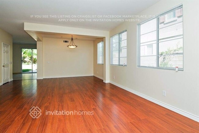 Foto del edificio - 15418 Rochelle St