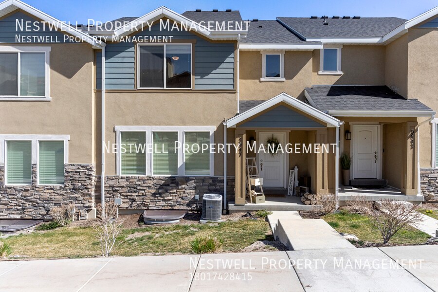 Foto principal - Beautiful 4-bed Townhome in Herriman