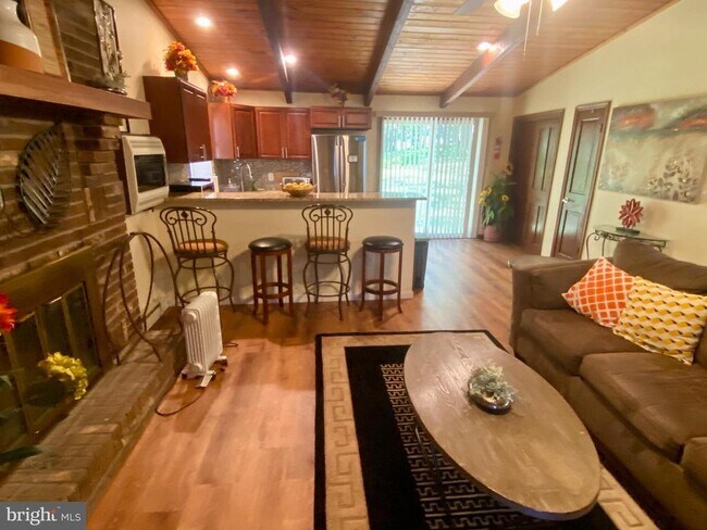 Foto del edificio - 4535 Pine Ridge Dr W