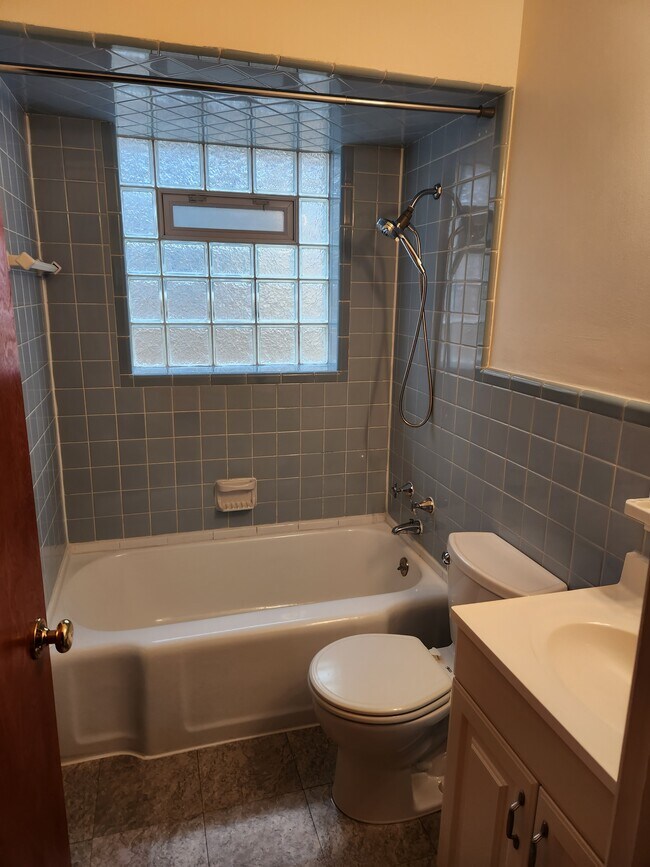 Bathroom - 6714 Lansdowne Ave