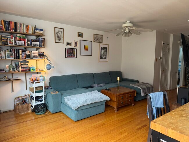 Foto del edificio - 620 Green Ln