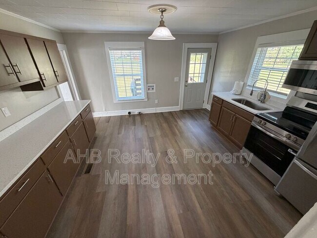 Building Photo - 3188 Mt Willen Rd