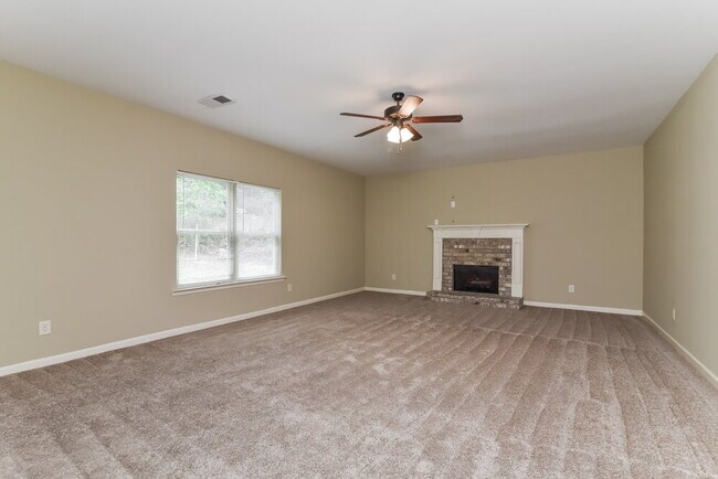Foto del edificio - 787 Helm Ln NW