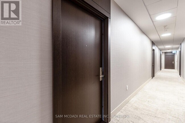 Photo du bâtiment - 8 Nahani Way