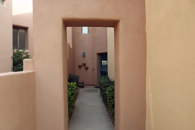 Building Photo - 13227 N Mimosa Dr