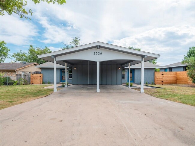 Building Photo - 2526 Glen Springs Way