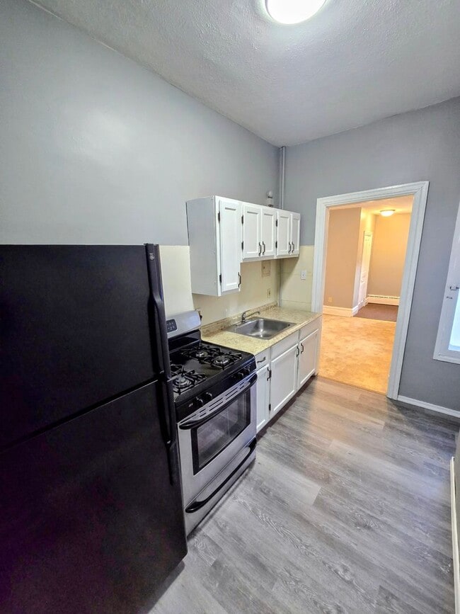 Building Photo - 417 N. 9th Street