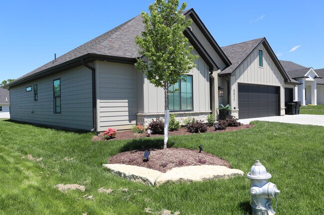 Foto del edificio - 4413 Royal County Rd