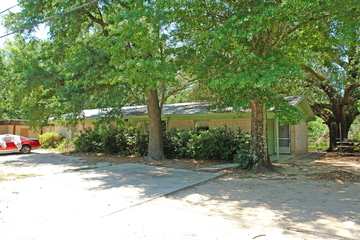 Primary Photo - 6355 Rambler Dr