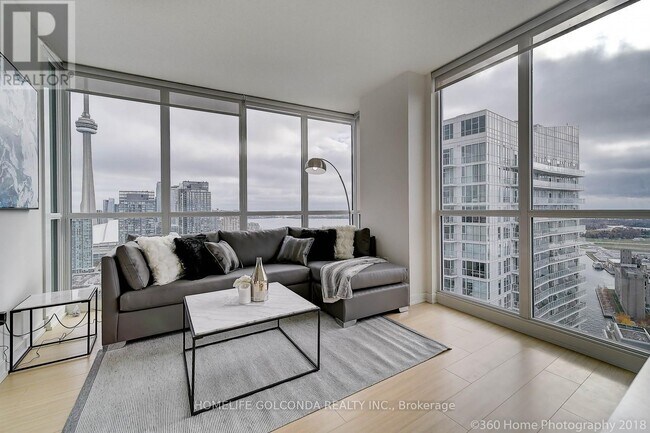 Photo du bâtiment - 85-4385 Queens Wharf Rd