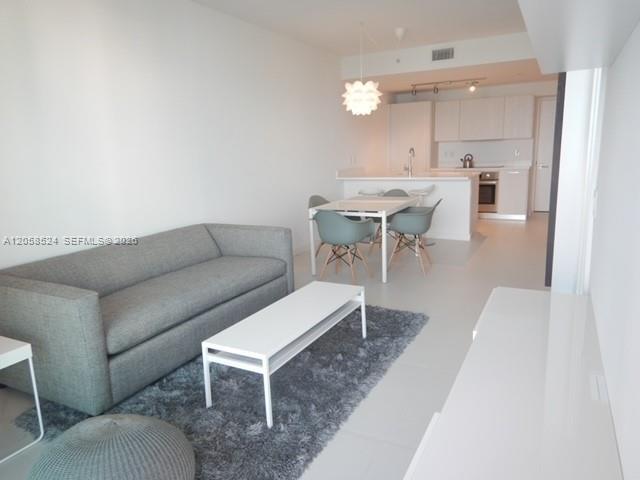 Foto del edificio - 501 NE 31st St