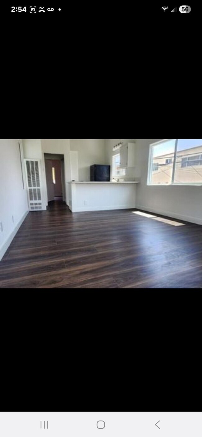 Foto del edificio - 6124 Alcott St