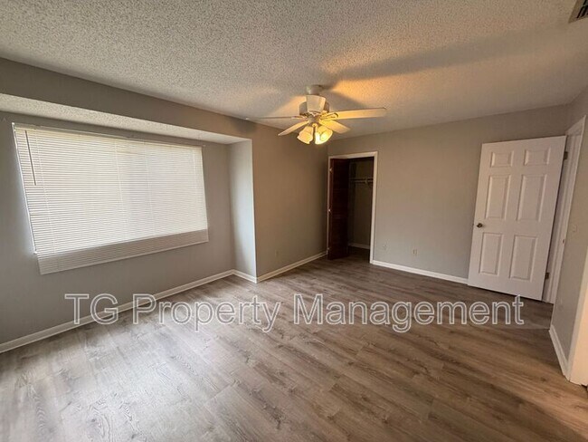 Foto del edificio - 4403 Windergate Dr